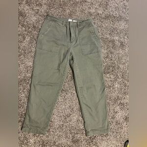 ✨army green target/a new day pants cropped cargo✨